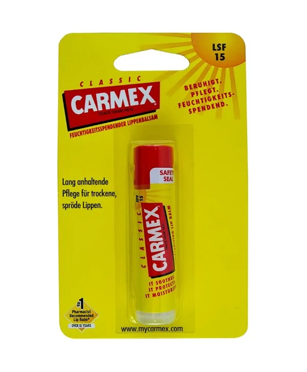 Un paquet de Carmex - Le Stick Classic, baume à lèvres au Maroc.