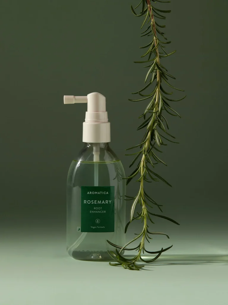 Aromatica – رذاذ مقوي لفروة الرأس بخلاصة جذر الروزماري – 100 مل