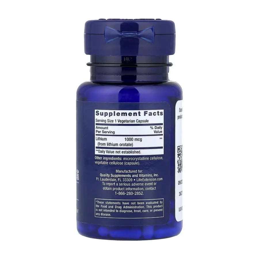 Une bouteille bleue étiquetée "Supplement Facts" affiche des informations pour Life Extension Lithium Orotate 1,000 mcg - Santé Cérébrale & Humeur, 100 Capsules, y compris la taille de la portion, la quantité par portion, et les détails du fabricant.