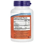 Un flacon blanc avec un bouchon violet étiqueté "NOW Foods - Huile de Poisson Oméga-3 1000 mg - 100 softgels" présente des informations nutritionnelles et des faits sur le supplément d'huile de poisson oméga-3 à l'arrière.