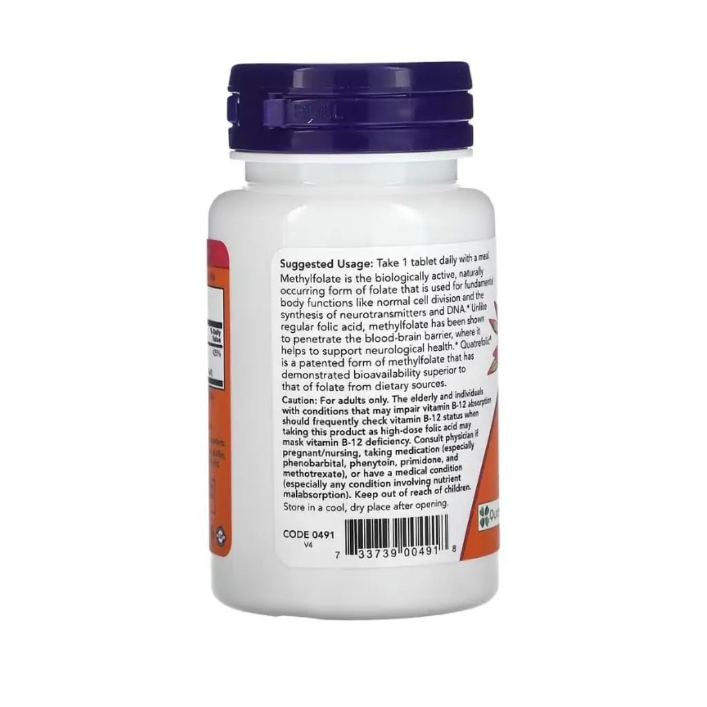 Une bouteille en plastique blanc avec un bouchon violet affiche la contre-étiquette avec l'utilisation suggérée et les détails pour NOW Foods Methylfolate 1000 mcg, 90 comprimés.